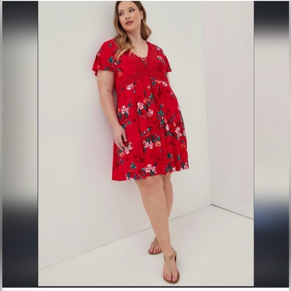 Torrid Red Floral Gauze Skater Flutter Lace Up Neck Pocket Dress Size 1 1X - Picture 3 of 13
